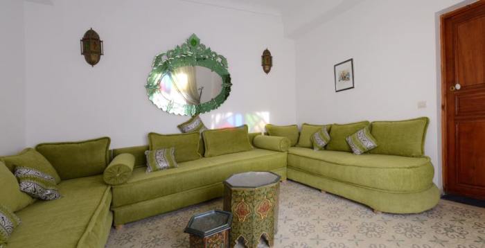 MintTeaRoomBetweenSaffronAndBlue